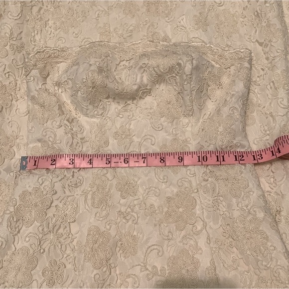 VINTAGE OFF WHITE LACE DRESS - Picture 8 of 11